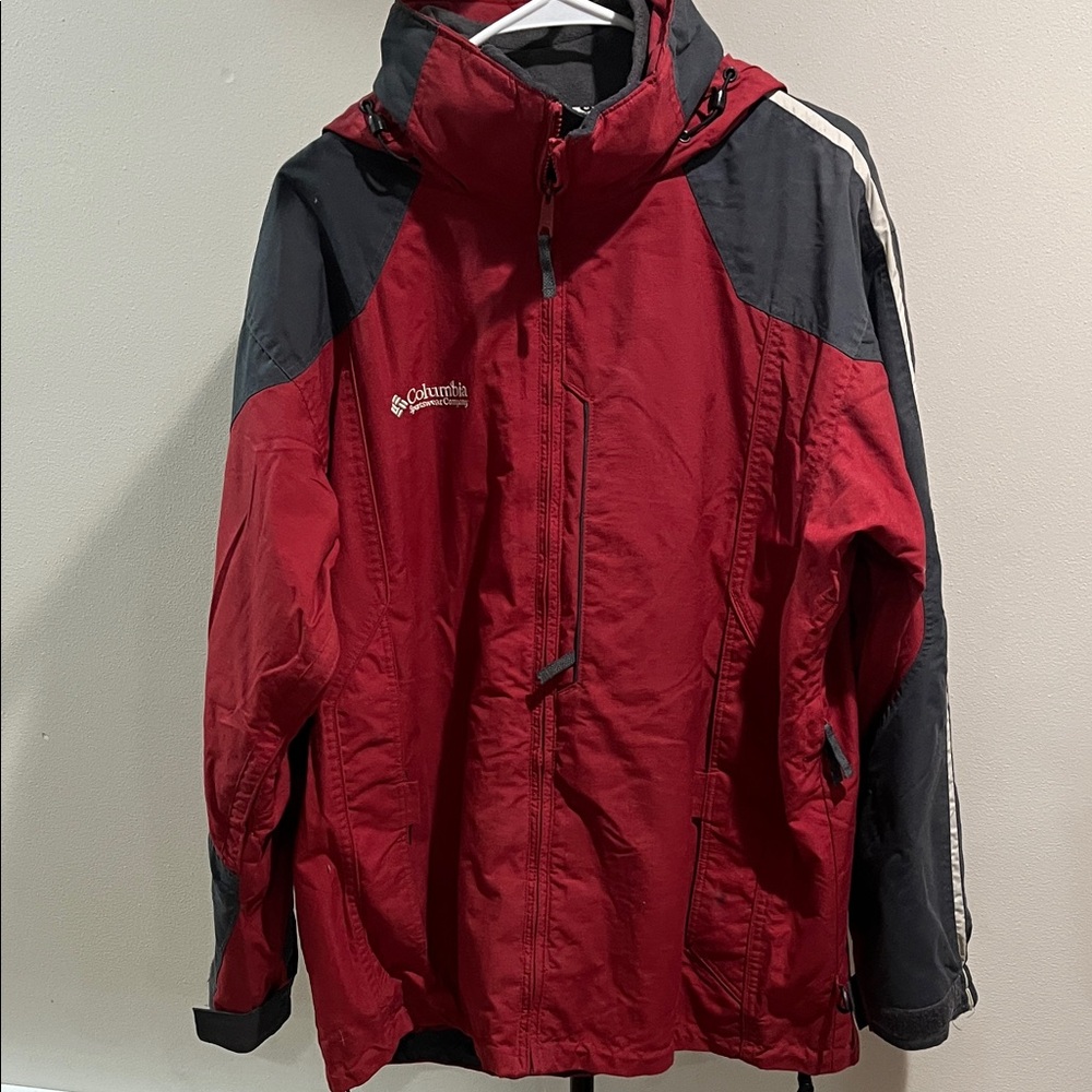 Columbia Men's Red & Grey Ski Jacket. Worn several seasons but still waterproof.